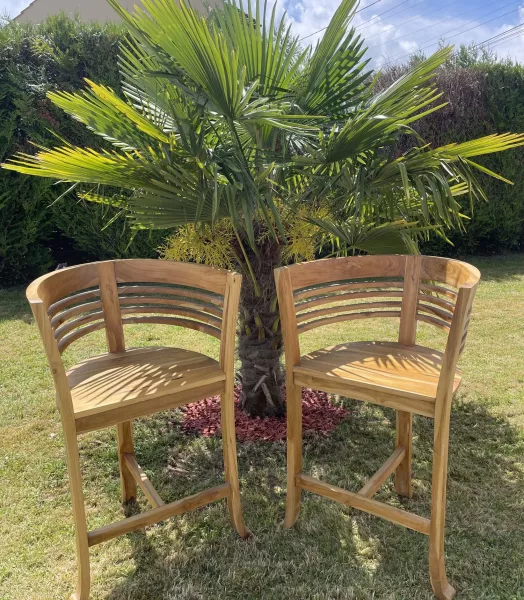 ref 104 (chaises hautes)