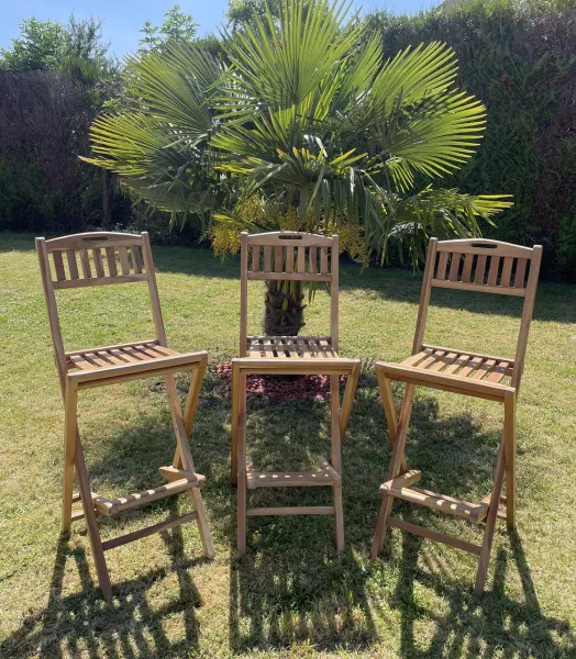 ref 105 (chaises hautes pliantes)