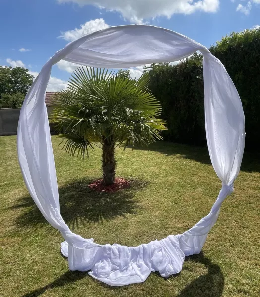 ref 118 (arche rond + voilages de différentes couleurs)