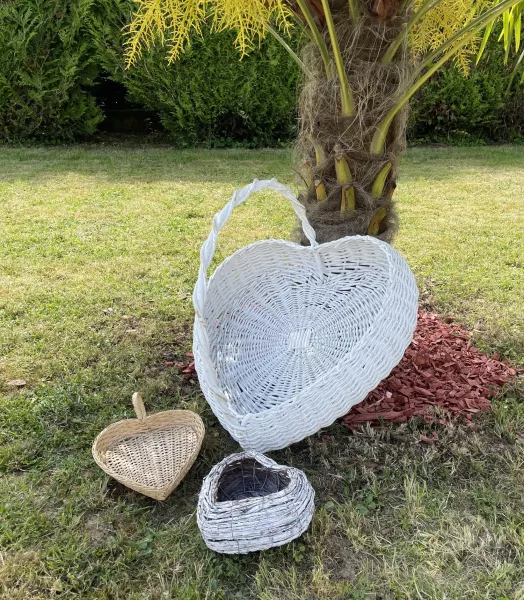 ref 119 (paniers en forme de coeur)