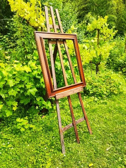REF 129 (Pupitre en bois + cadre)